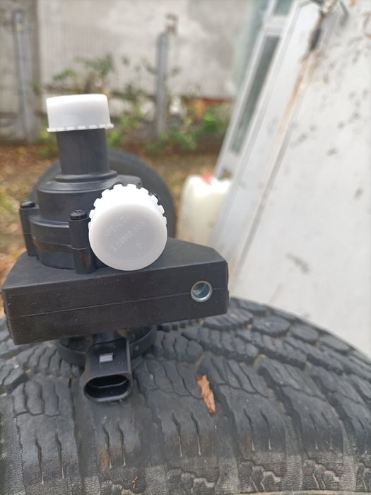 Pompa recirculare  auto