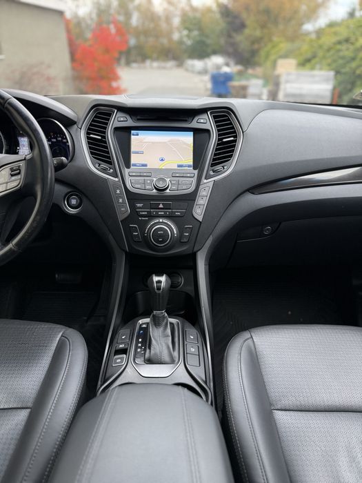 Hyndai Santa Fe 7 locuri 2015 2.2 Diesel 197 Cai automat