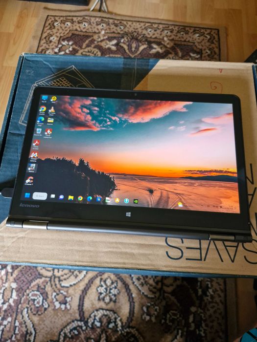 Laptop/Tableta Lenovo Yoga 14-Touch FHD IPS-i7-8 GB-SSD 256 GB-WIN 11