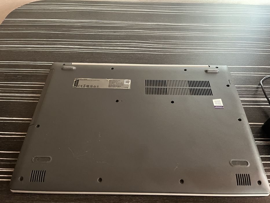 Lenovo Ideapad 330 4GB 1TB