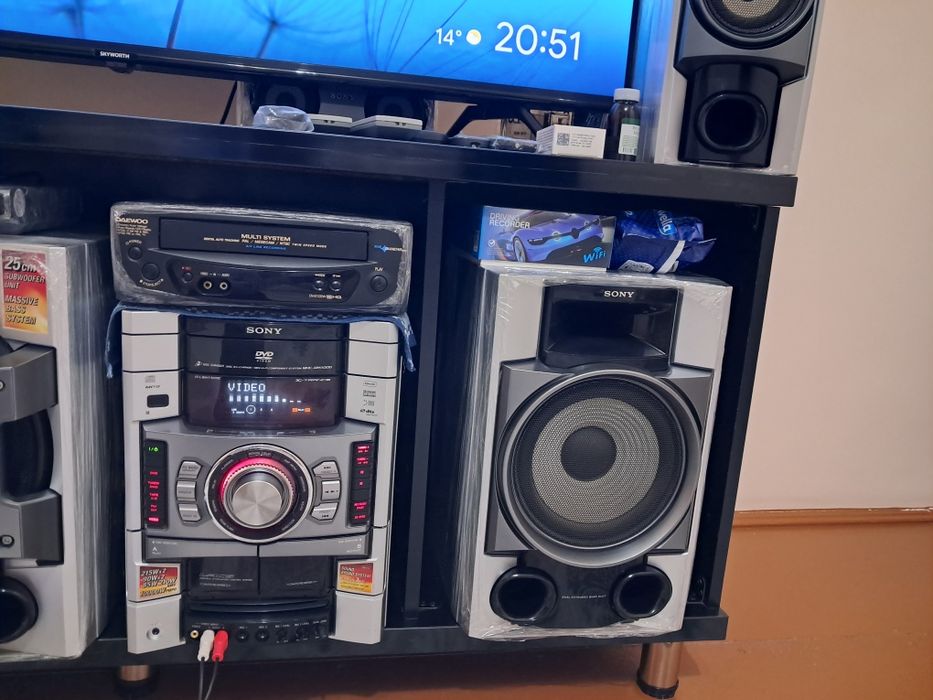 Музыкальный центр SONY MHG1100 DH 10000 WAT