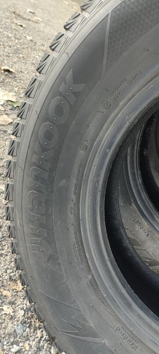 Продам зимние шины.