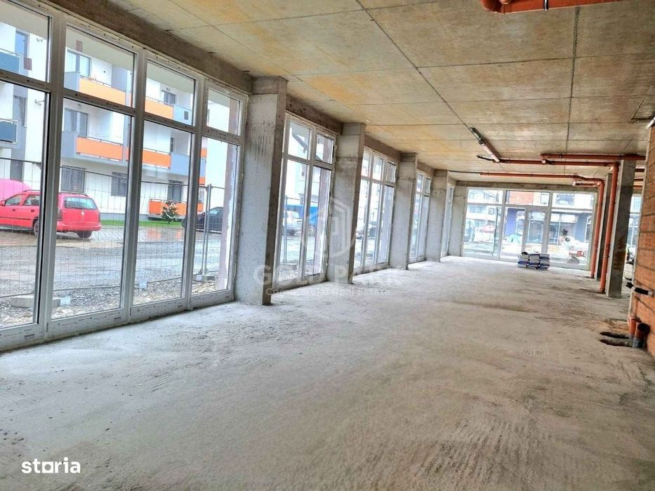 Spatiu Comercial - Zona Floresti - 163 mp - Bloc Nou