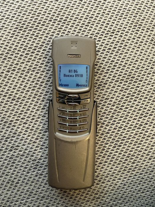 Nokia 8910