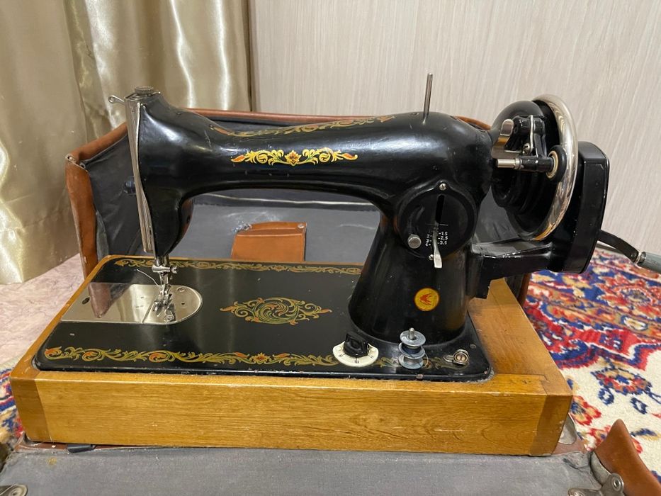 Швейная  машинка бу