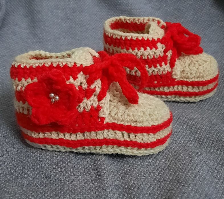 Очаровательные пинетки для малыша