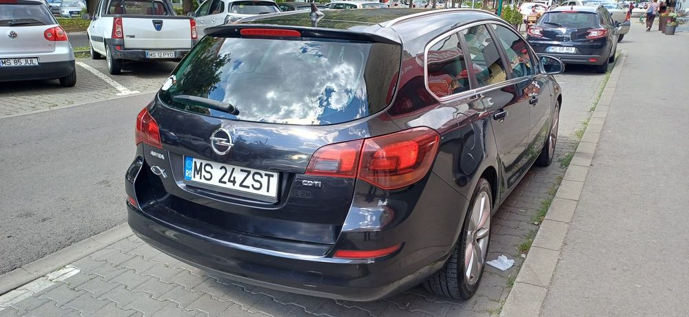OPEL Astra 2011 — imagine 4