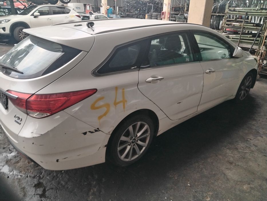 Hyundai i 40/Хюндай i40 1.7CRDI