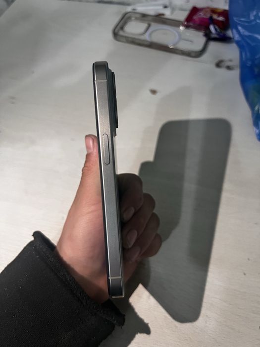 Продам айфон 15про