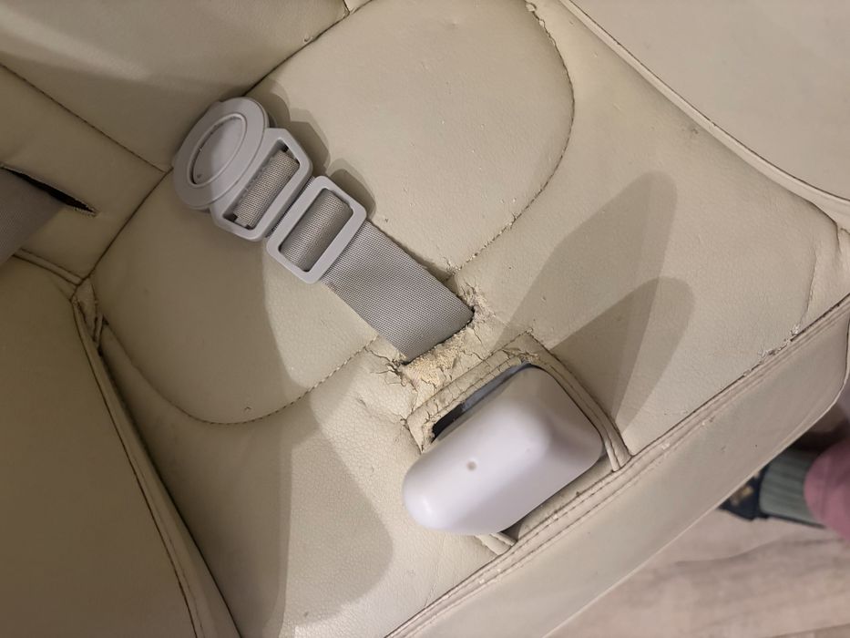 Scaun de masa bebelusi