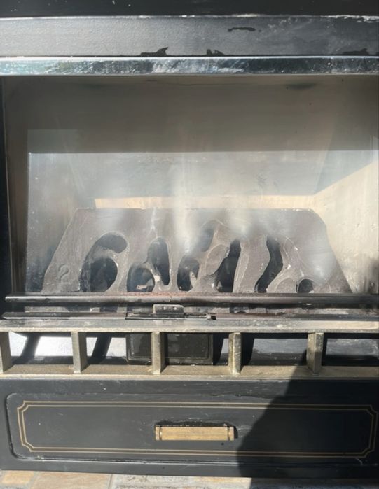 Gas fireplace
