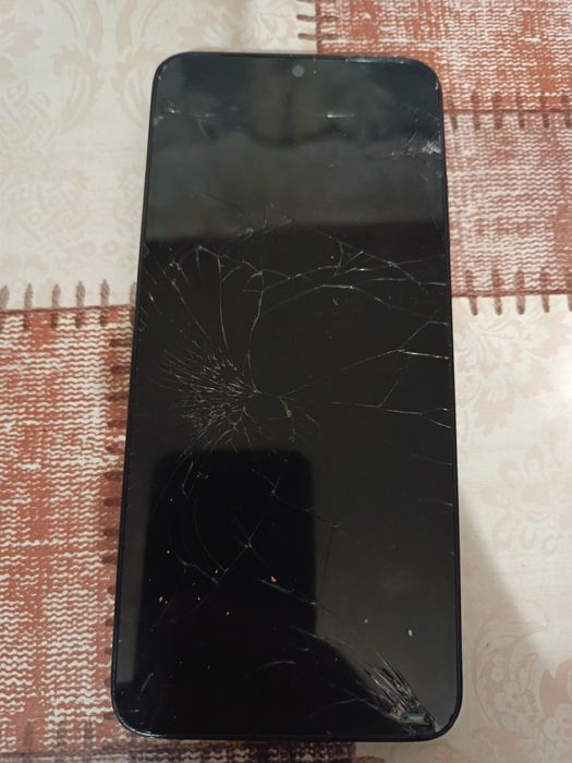 Samsung a05s напукан дисплей