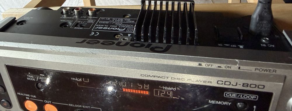 DJ плейър Pioneer CDJ 8000