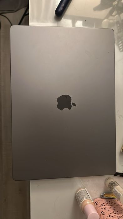 Macbook Pro 16” M1 pro 16/512