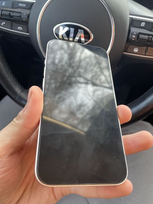 IPhone 13 в хорошом состоянии