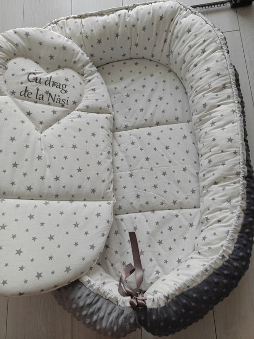 Baby nest personalizat de la nasi pentru bebelusi