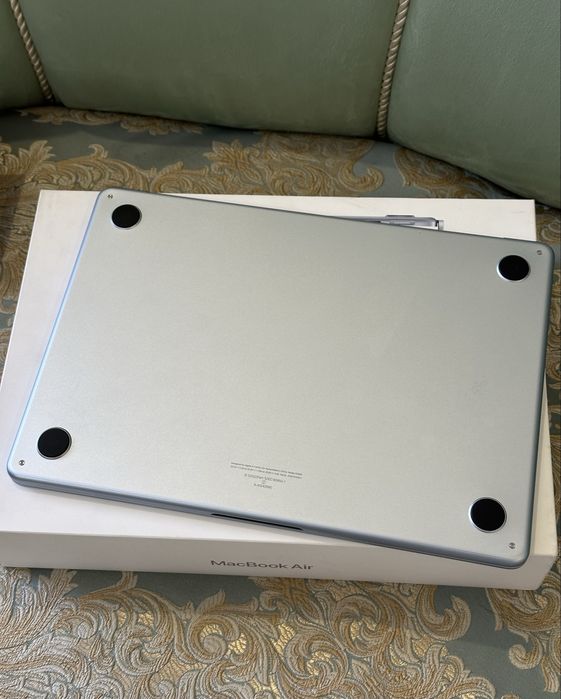 Новый! Macbook Air 13 M4 2025, емкость 100%, циклов 8