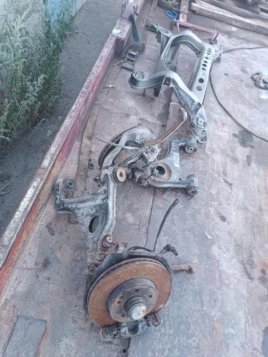 Продам запчасти от Мерседеса 210 кузов