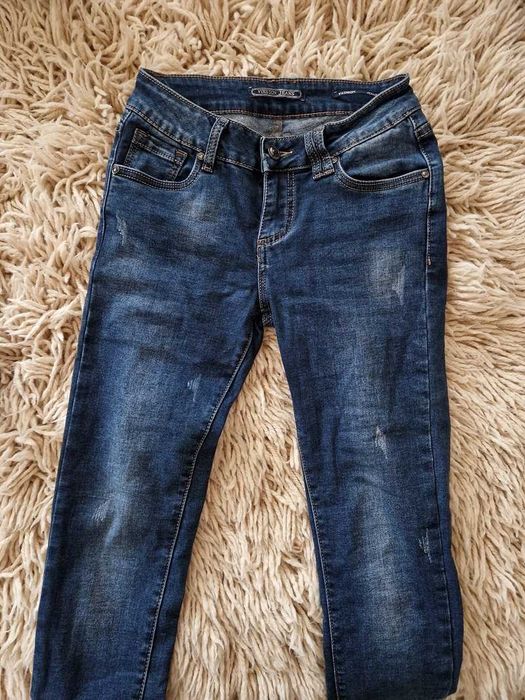 Дамски дънки, размер 26, нови