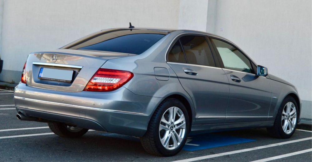 Mercedes C250 Facelift / FuLL Led/ Distronic/ Line Assist/Cui Electric