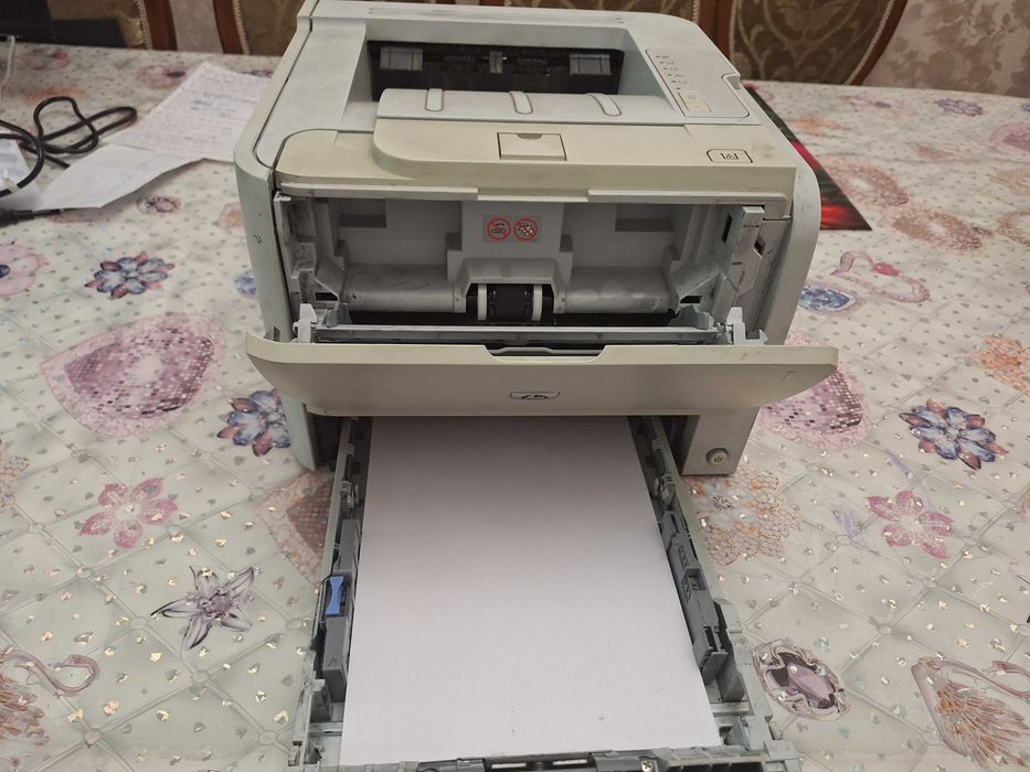 принтер  Hp laser jet P2035   1 в 1 ом в идеале
