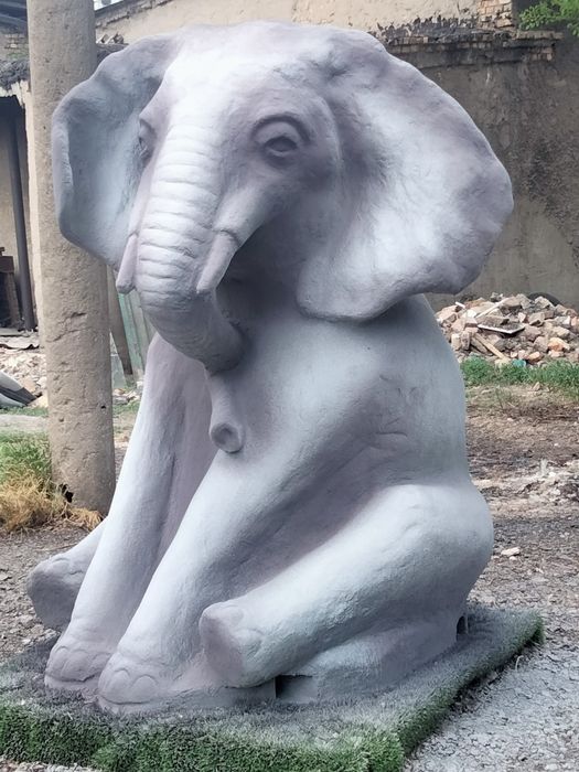 скульптуры львов