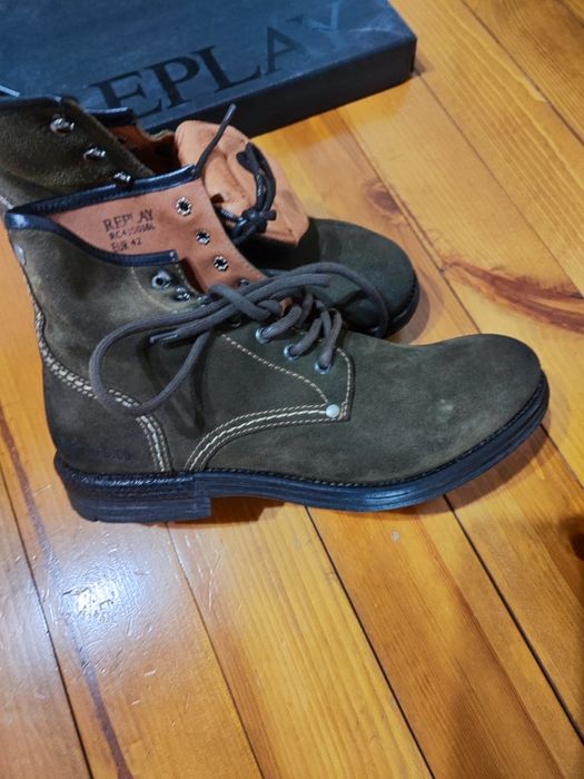 Мъжки боти Replay
