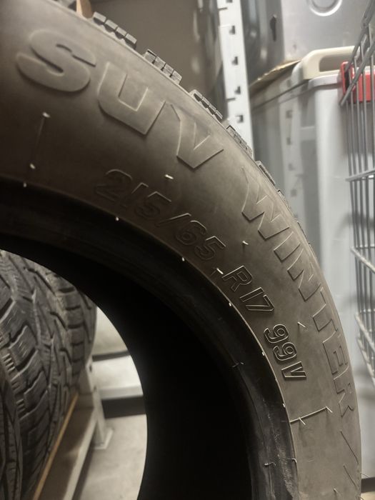 Продам шины 215/65 R17