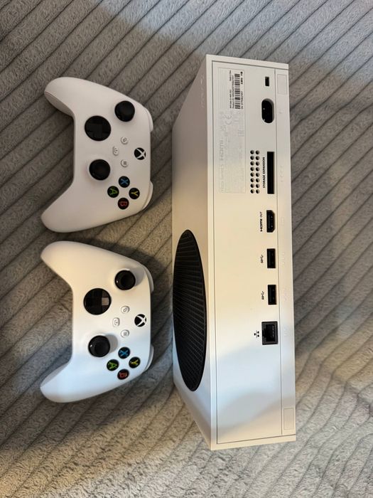 Продам Xbox Series S (512 GB) + ДВА  геймпада!