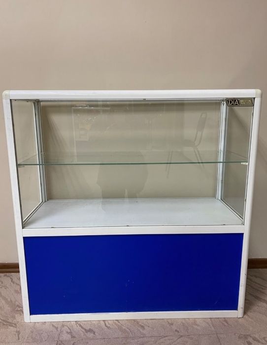 Продам витрины для магазина