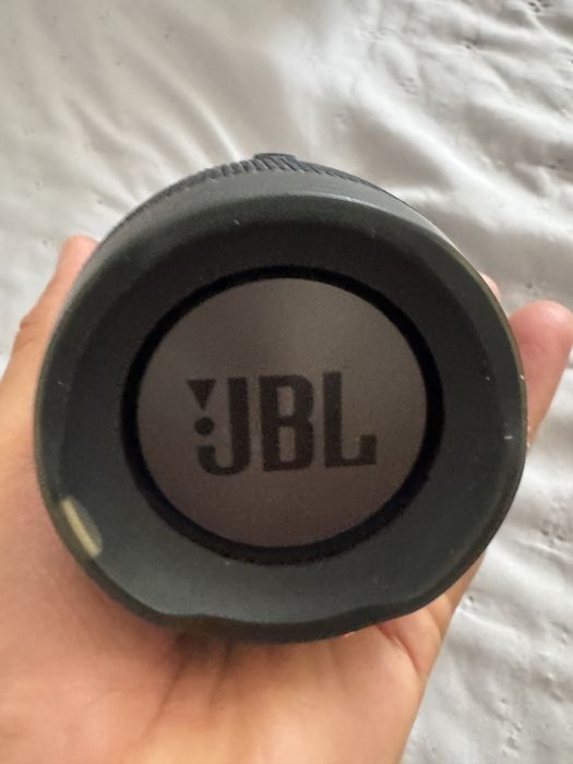 Boxa jbl charge 3 cu defect