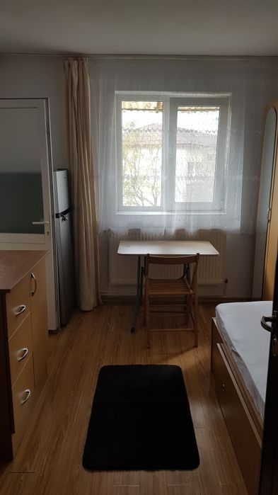 Închiriez garsoniera zona Caraiman