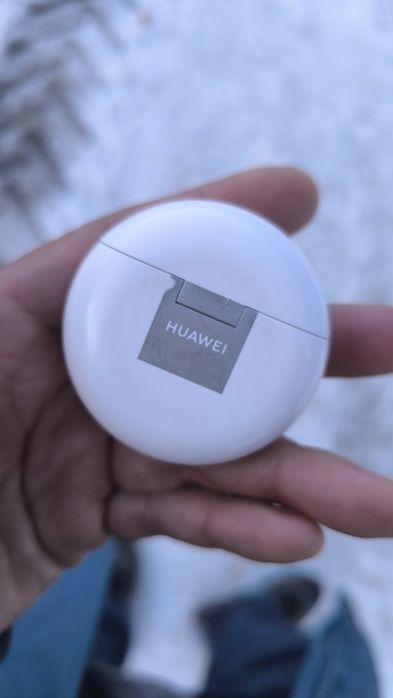 Наушники Huawei Freebuds 4