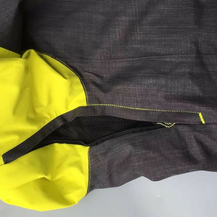 Crivit (Германия) - мембранная куртка для зимних видов спорта