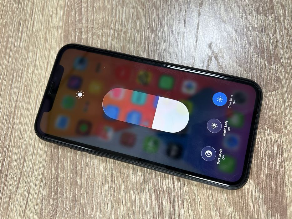 Продам Айфон 11, 128Gb