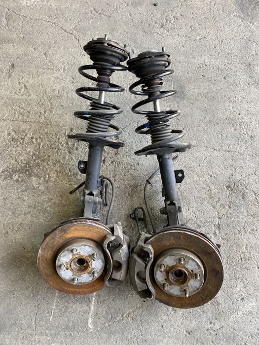 Цапфы, ступицы на Тойоту Вокси