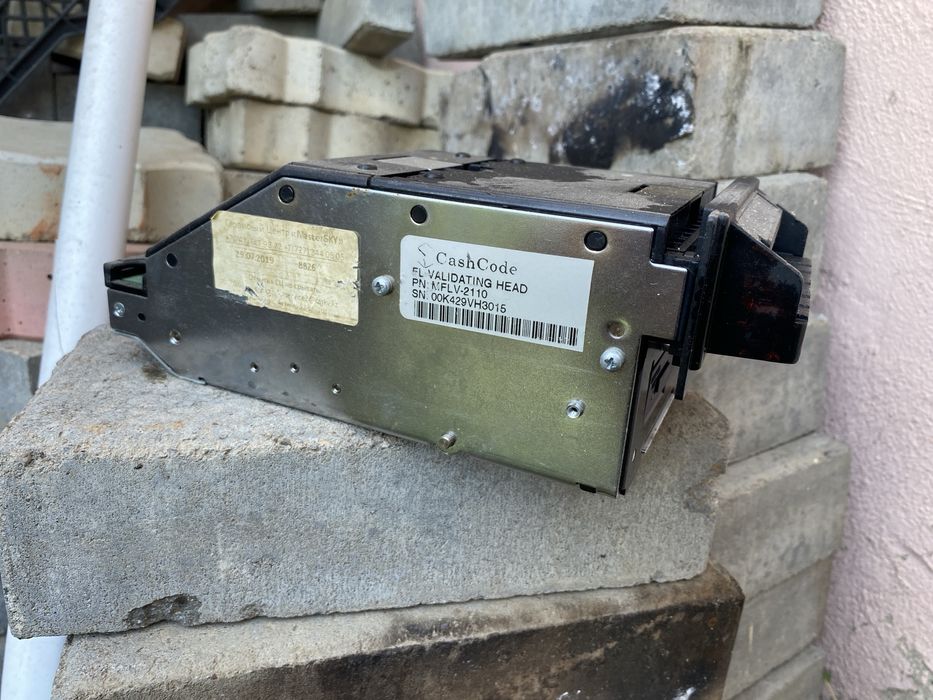 Продам купюроприемник