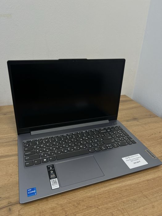 Lenovo IdeaPad Slim 3 Intel Core i5-12450H 8/512GB