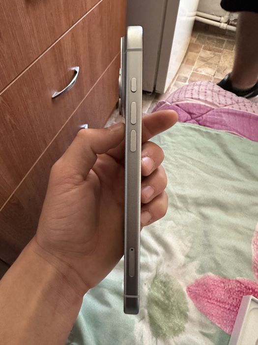 Vand iPhone 17 pro max sanatate baterie 96% stare perfecta detali telefon 0720937670
