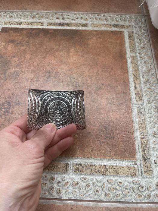 Гривна за ръка