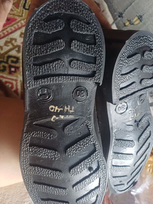 Продам валенки новые большой размер