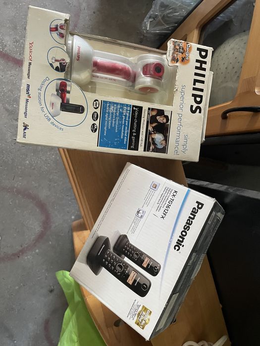 Telefoane fara fir Panasonic si camera Philips NOI