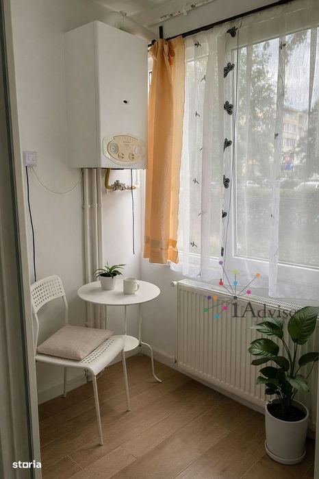 Garsonieră cu balcon, centrală proprie – Astra