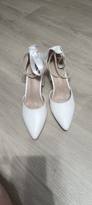 Продам туфли лодочки