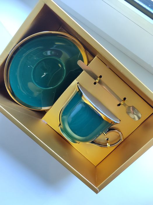 Продам новый мини набор (блюдце, чашка, ложка) на 1 персону