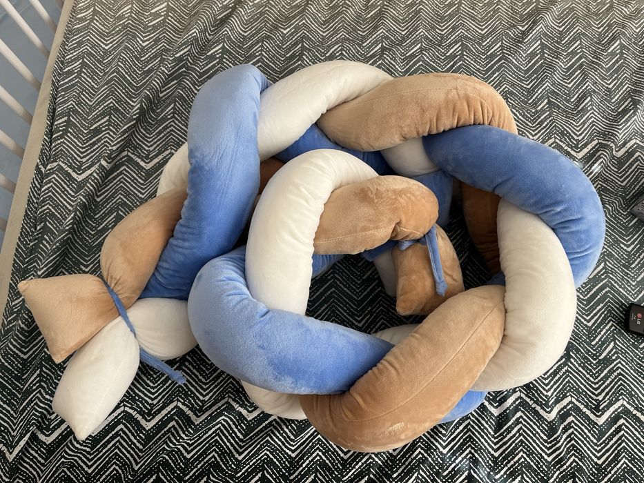 Обиколник за бебешка кошара