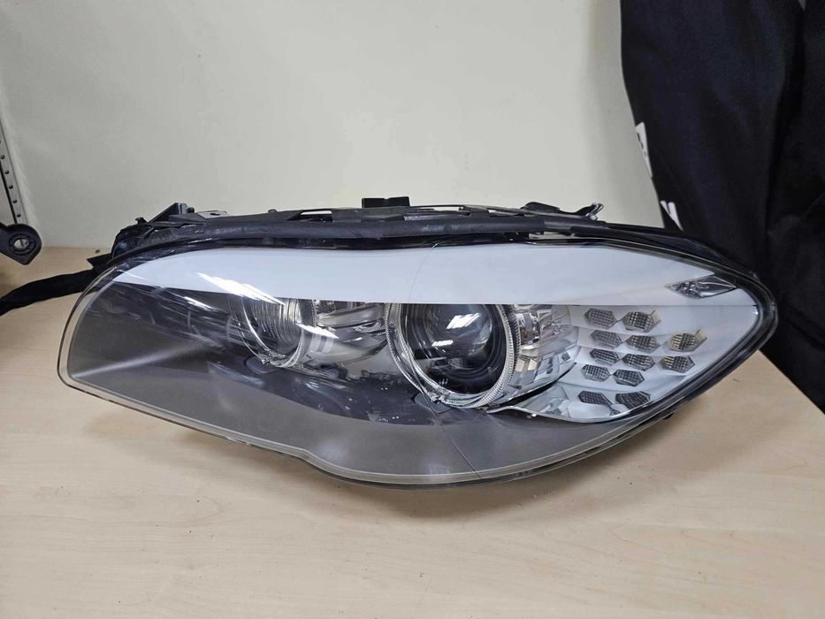 Ляв фар за BMW 5 F10 F11 завиващ ксенон бмв ф10 ф11