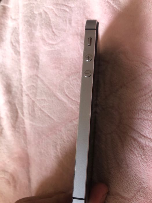 Айфон 5s на 16 гб