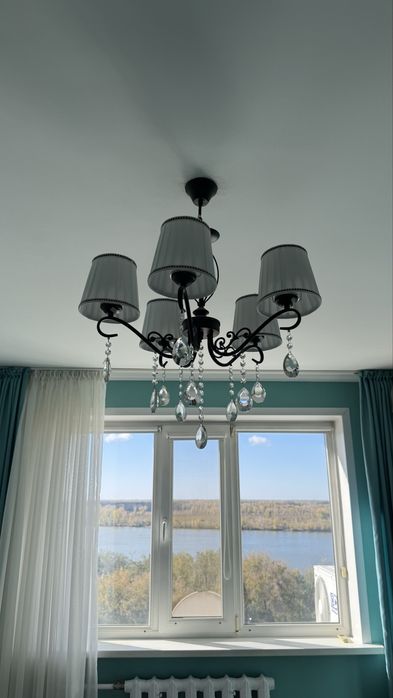 Продам люстру 5 плафонов