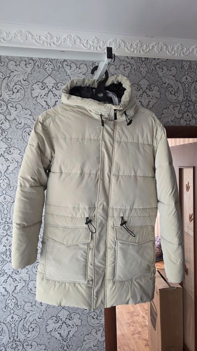 Продам зимную куртку б/у